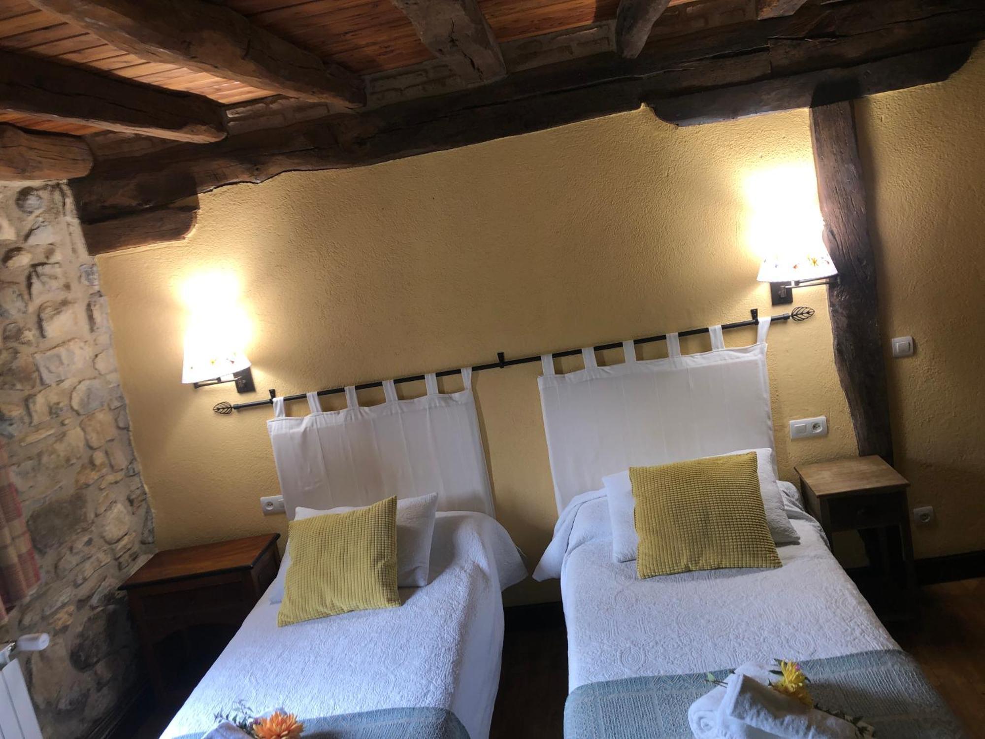 Aristieta Guest House Ajangiz Luaran gambar