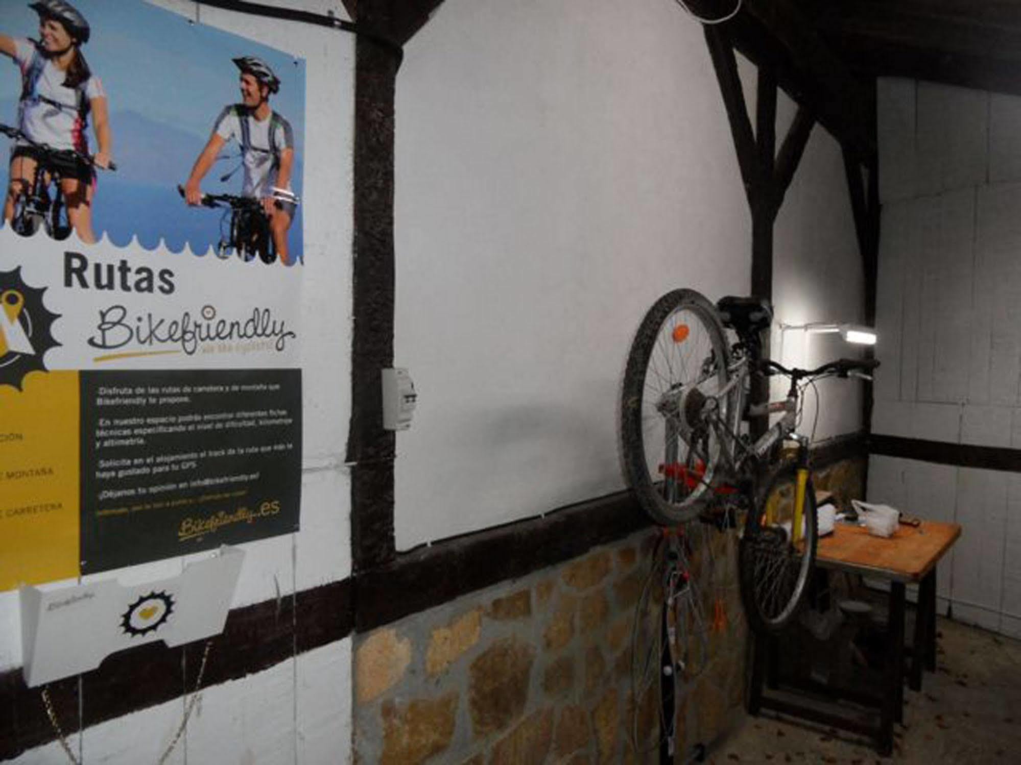 Aristieta Guest House Ajangiz Luaran gambar